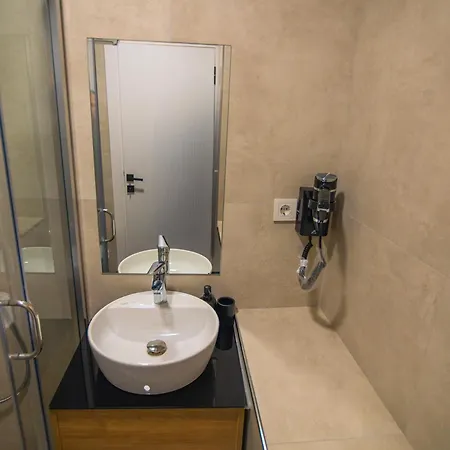 Huzur Hotel